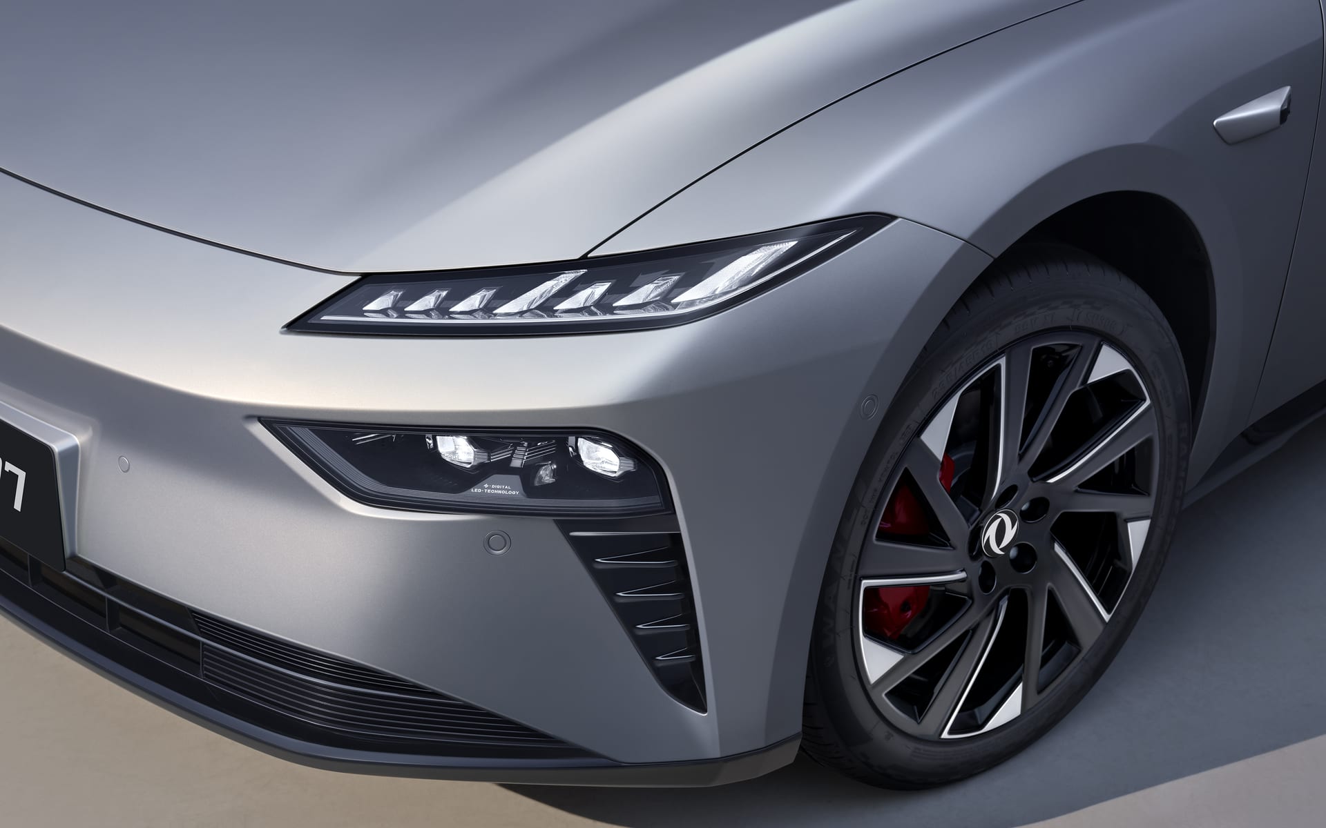 LED headlight detail